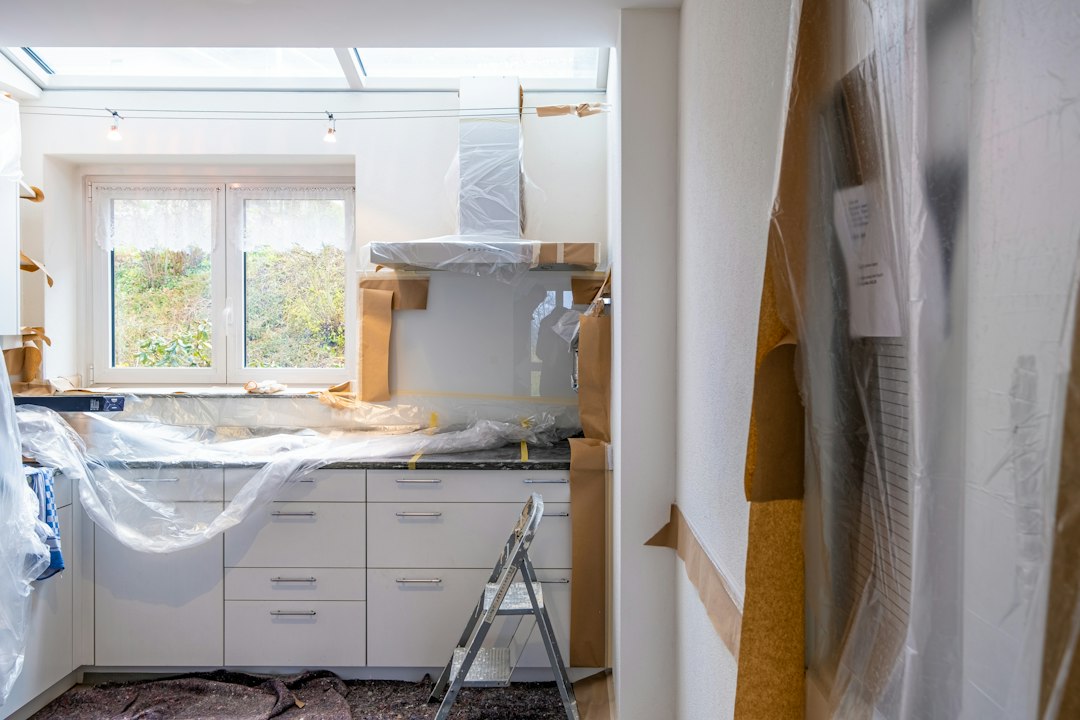 Cuisine protégée pendant des travaux de rénovation